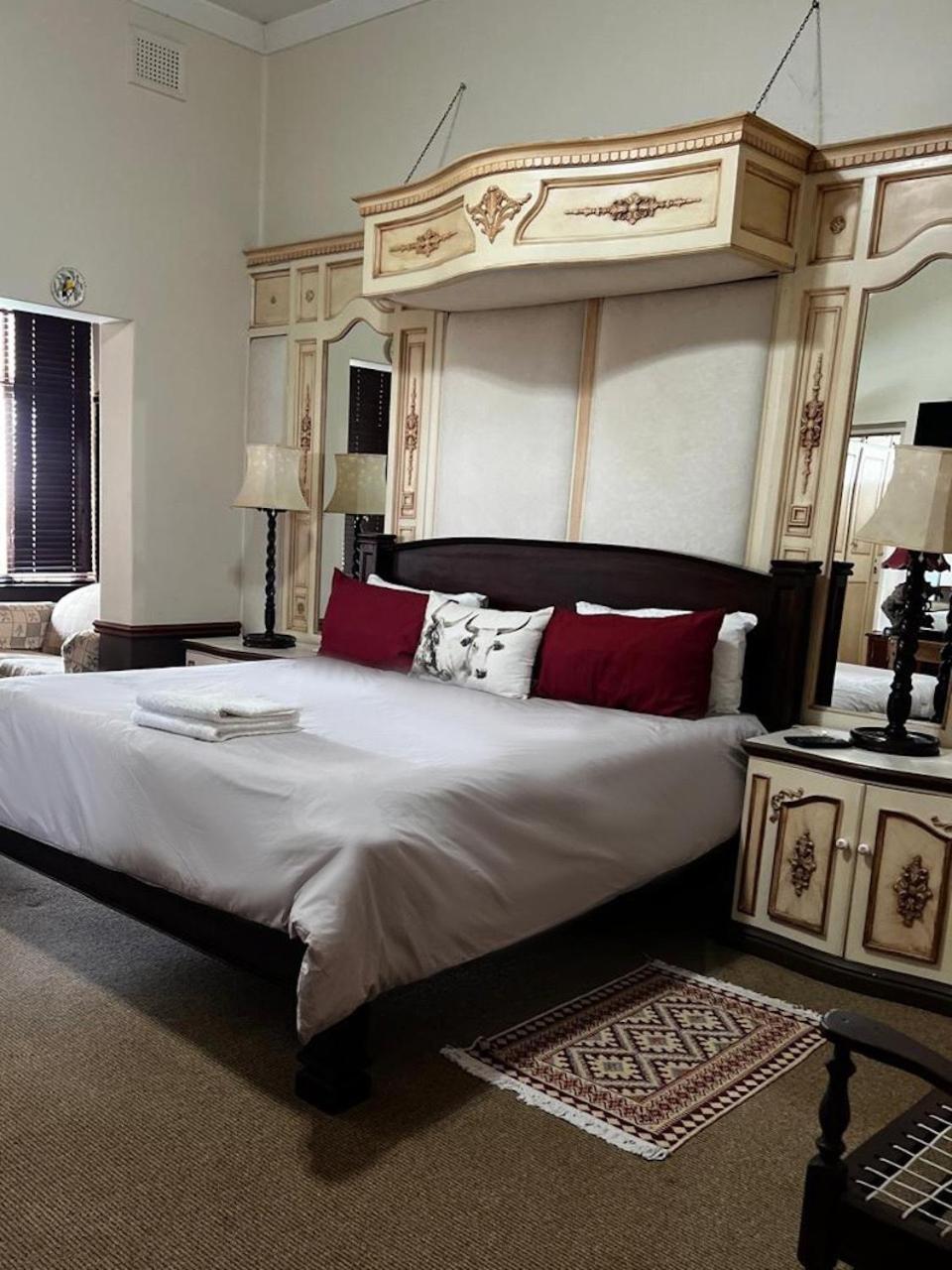 Bleu Bird Guesthouse เดอร์บัน ภายนอก รูปภาพ