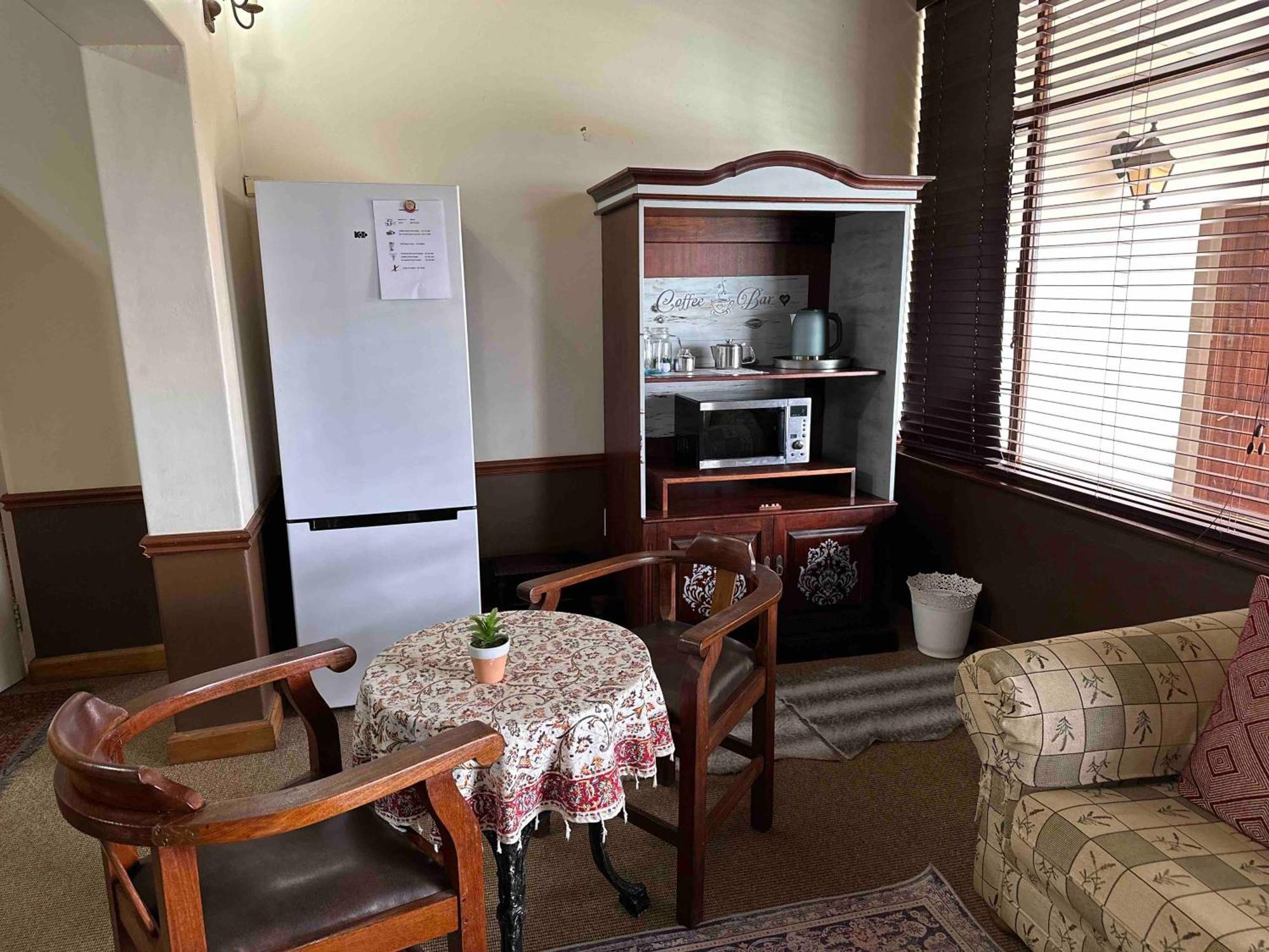 Bleu Bird Guesthouse เดอร์บัน ภายนอก รูปภาพ