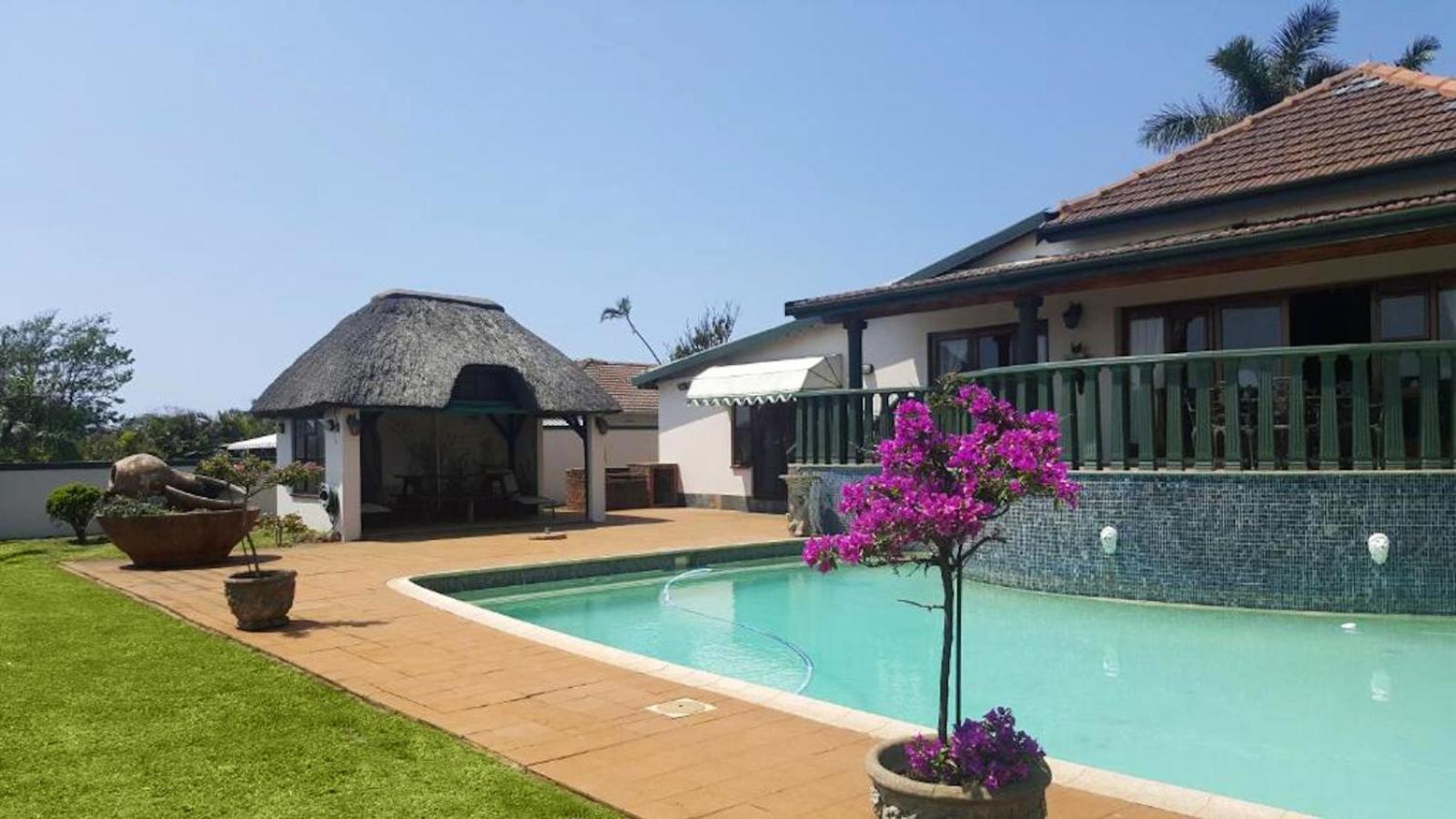 Bleu Bird Guesthouse เดอร์บัน ภายนอก รูปภาพ
